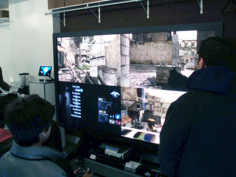Illustration for article titled Gaming On A 103-Inch Plasma Television, Or Why You Should Embrace Split-Screen Multiplayer Again